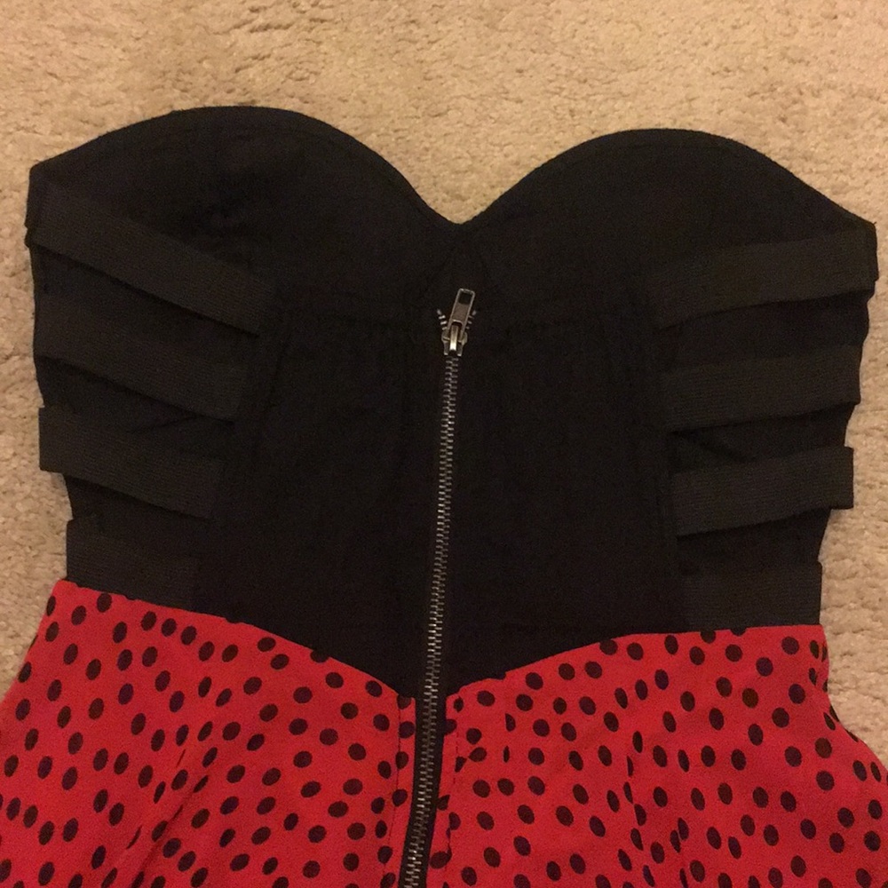 Dress - Picture 3 of 4